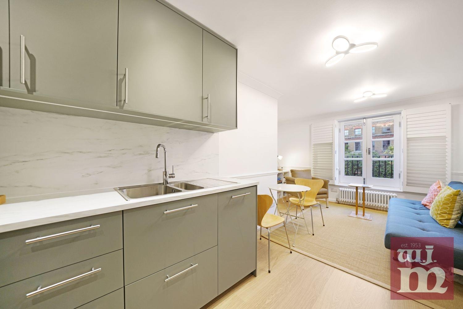 1 bed property in Greencourt, Stepney Green